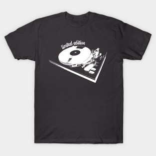 White Turntable And Vinyl Record Illustration T-Shirt